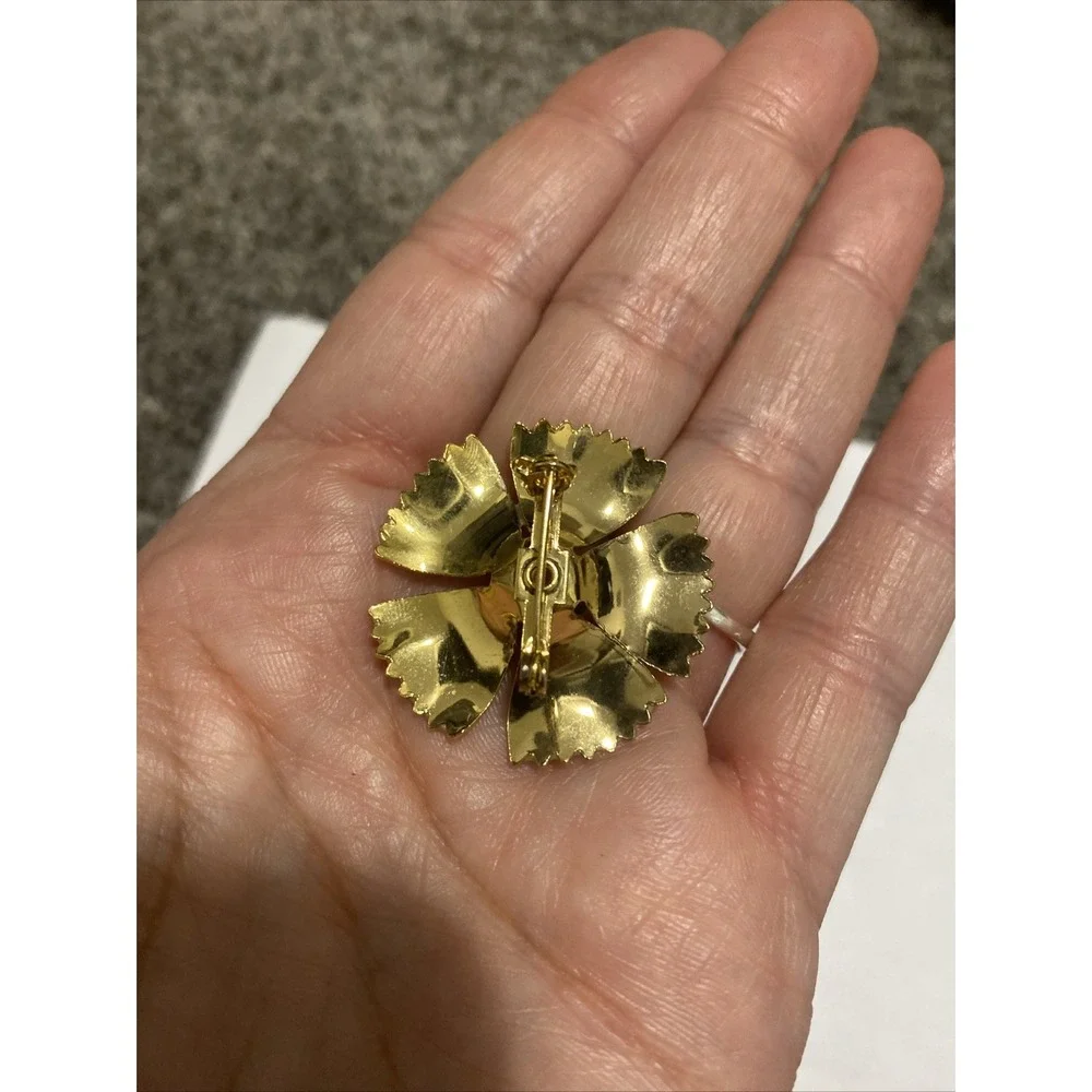 Vintage Yellow Enamel 5 Petal Flower Gold Tone Pin‎ Brooch